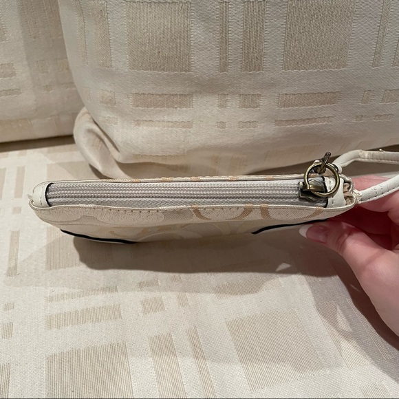 Coach Cream & Gold Small Wristlet - Picture 3 of 9